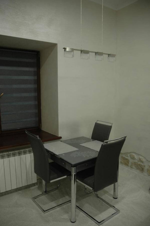 Appartamento Rynok 25 Elite Lviv Center Esterno foto
